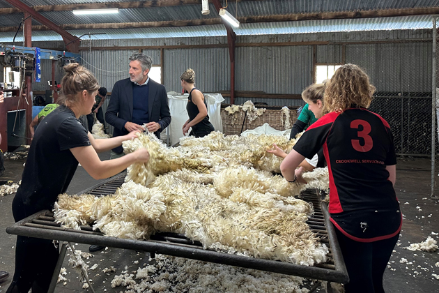 Benetton Group Chief visits woolgrowers in Australia